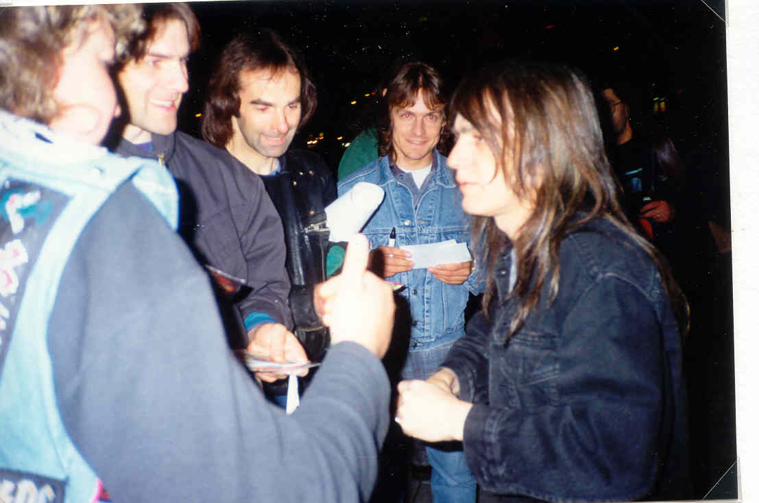 Siegfried und Stefan mit Malcolm Young von AC/DC